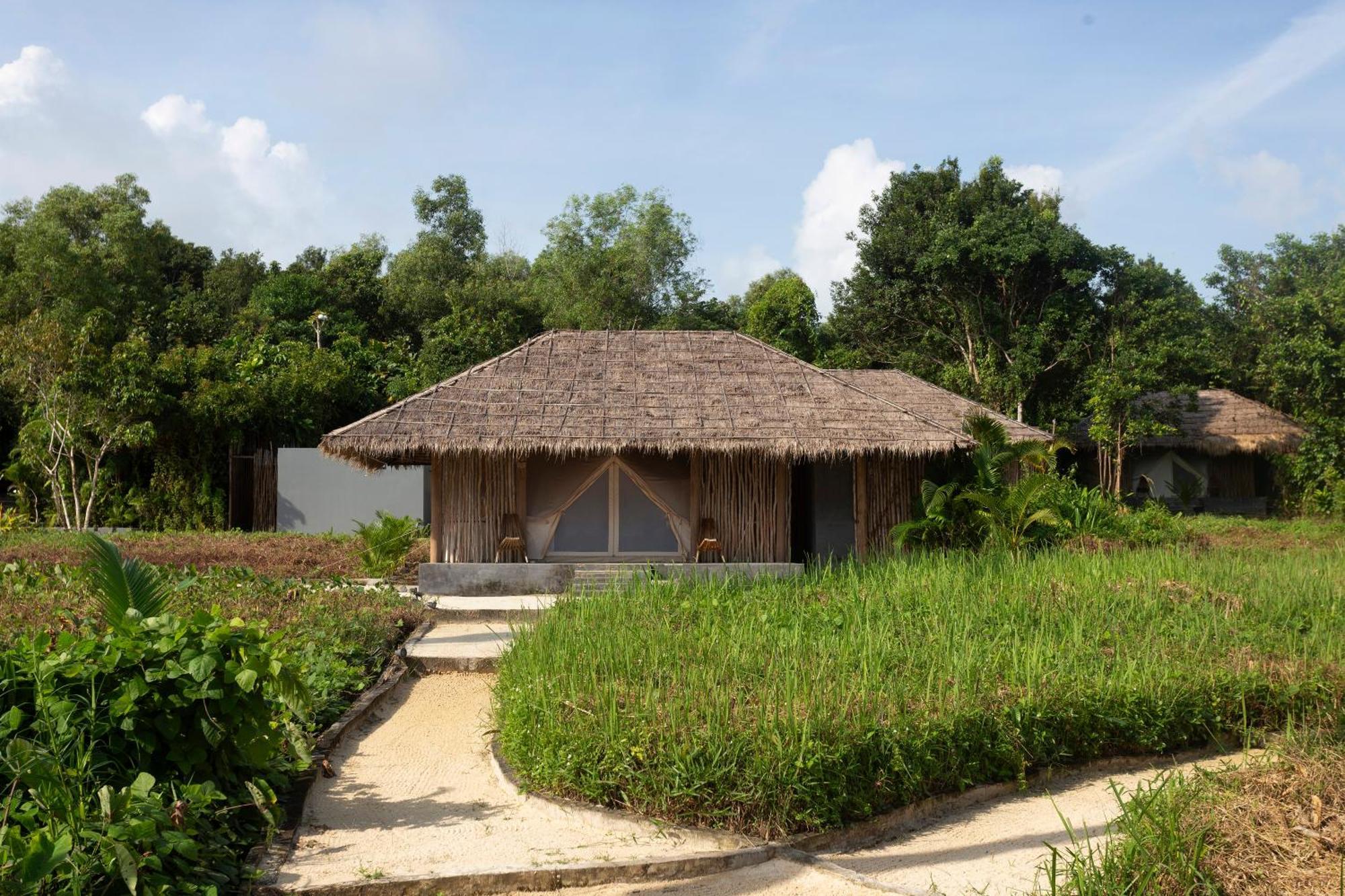 Hotel Tamu Koh Rong Pagoda Beach Exterior foto